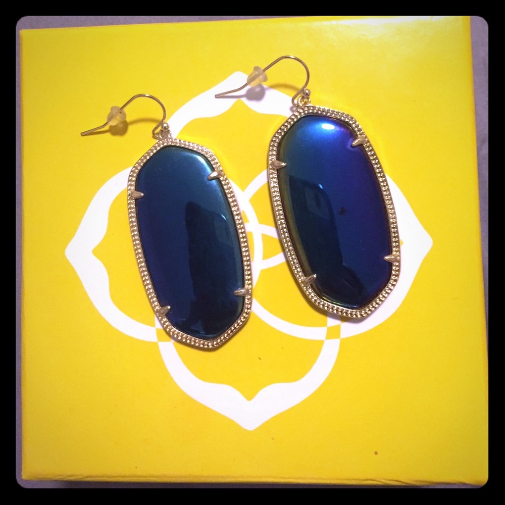 Kendra Scott Danielle earrings