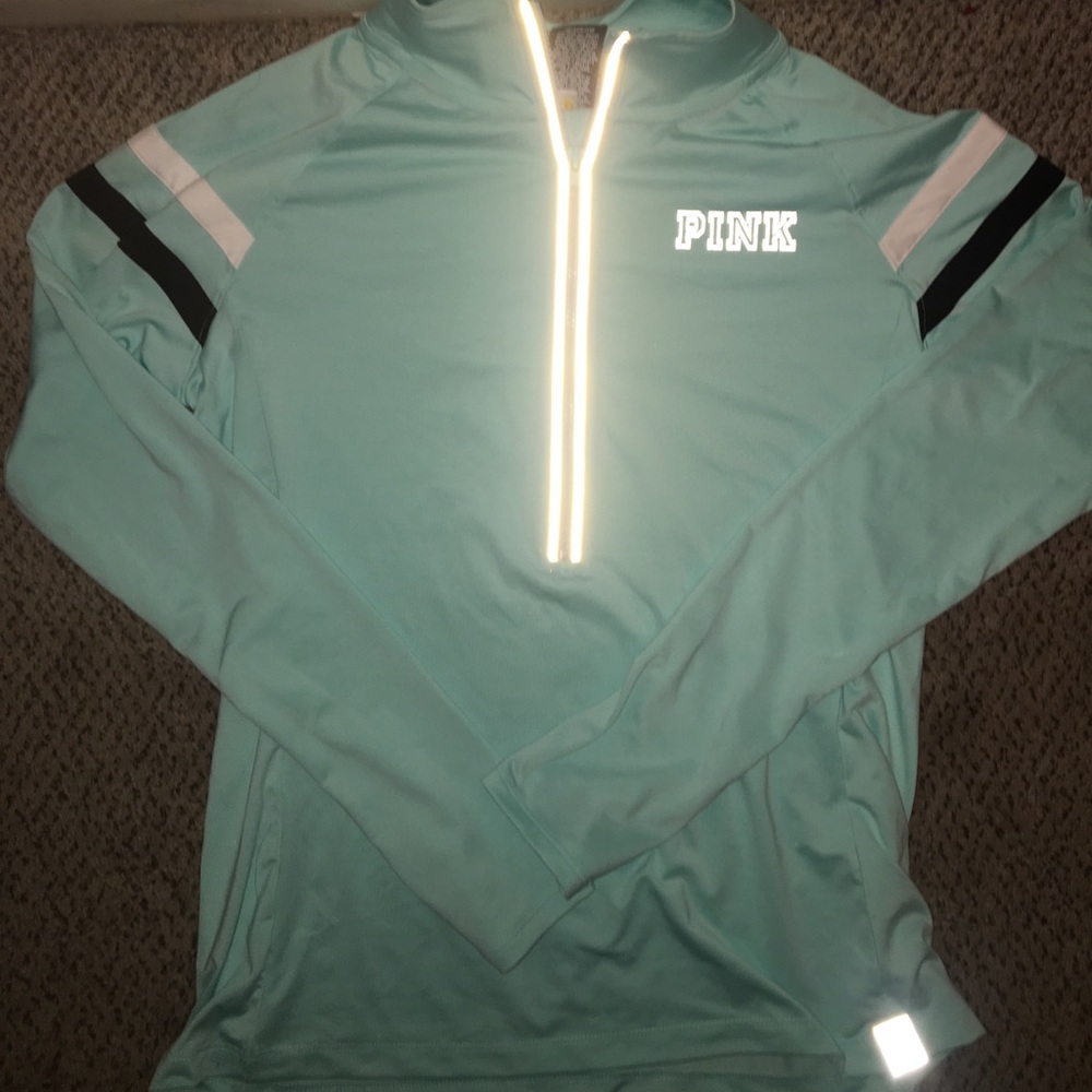 Reflective NWOT Vs Pink quarter zip