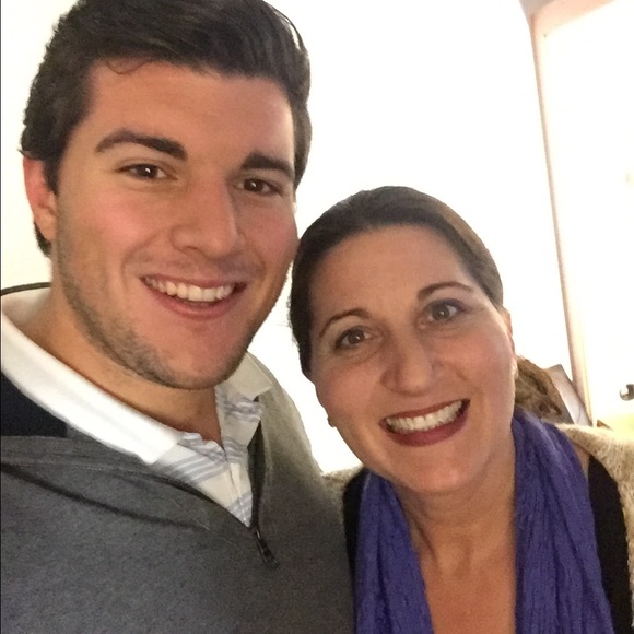 Meet your Posher, Beth - Picture 6 of 6