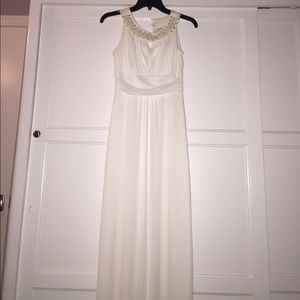 White prom dress 😍