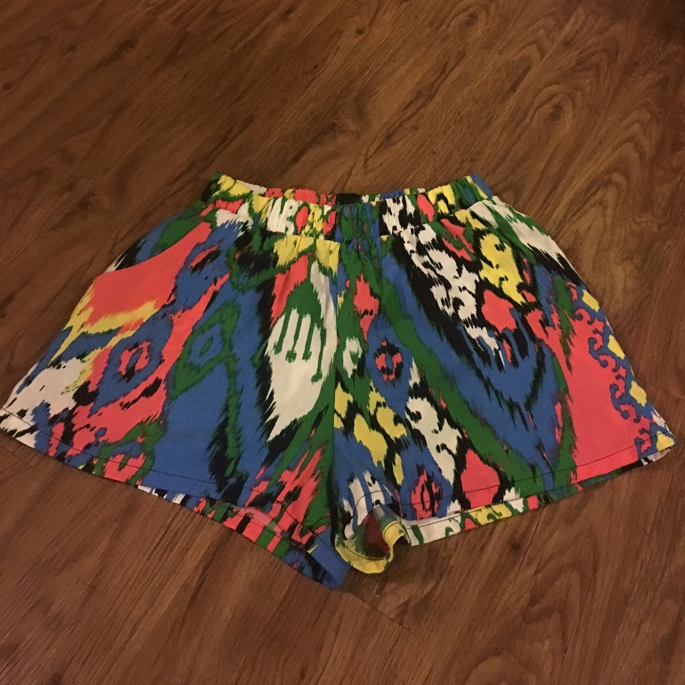 Colorful print shorts