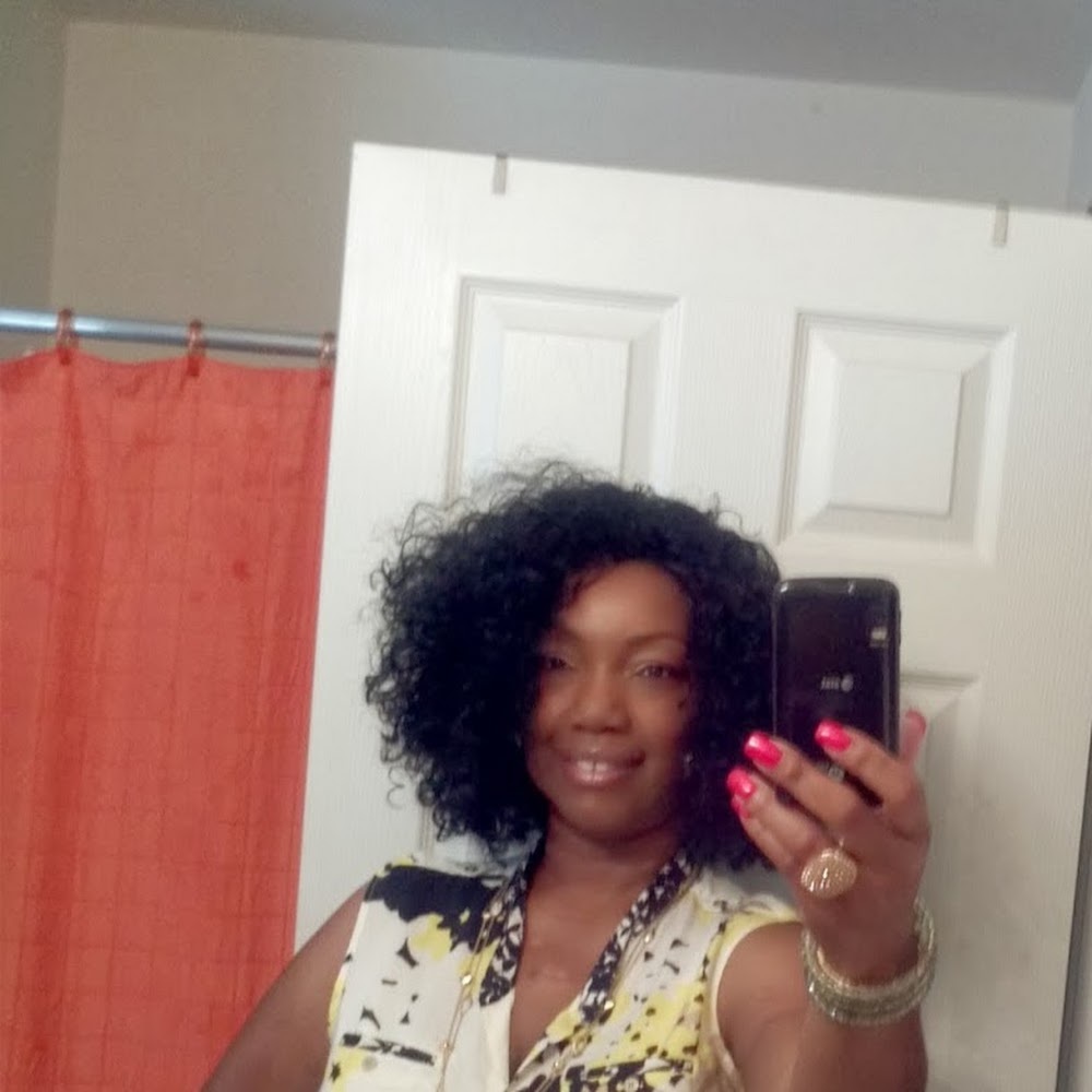 Meet your Posher, Dana