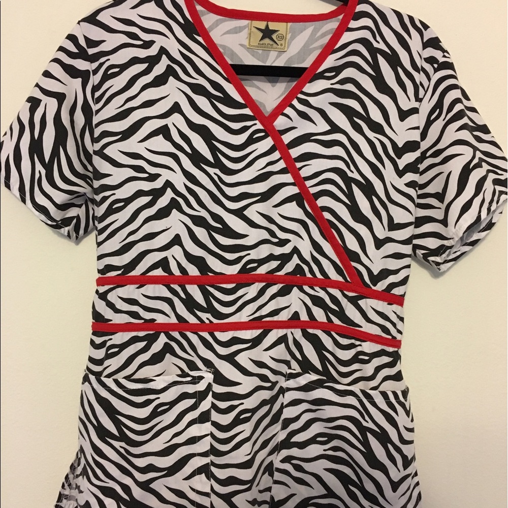 Converse brand scrub top size XS