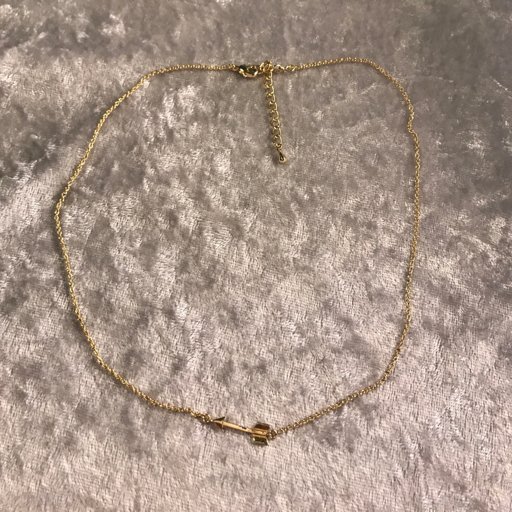 Gold arrow necklace