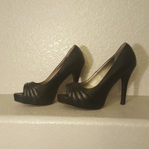 Black peeptoe heels - torrid - size 9