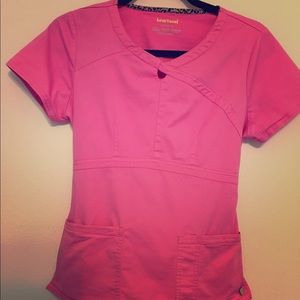 Heartsoul pink XS solid scrub top