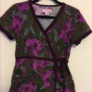 Koi size XS scrub top