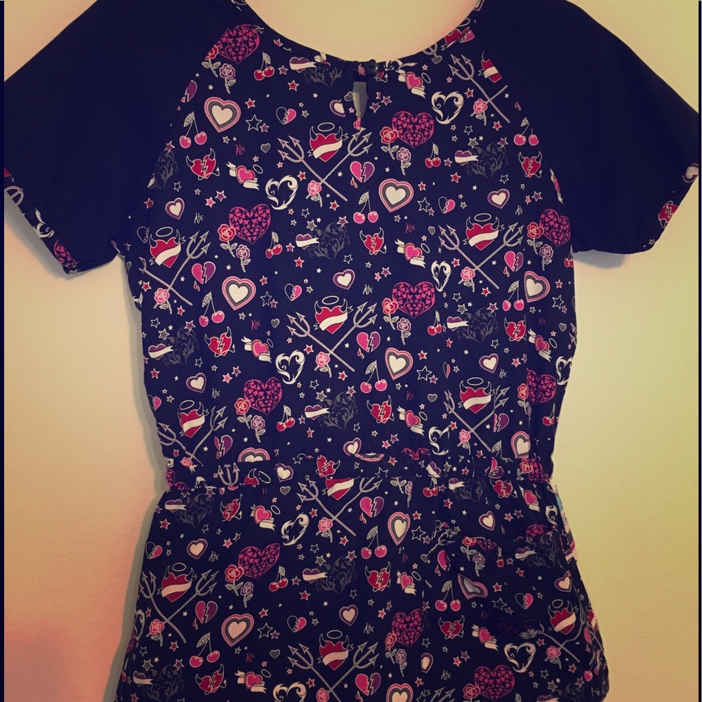 Koi scrub top size XS reversible double sided