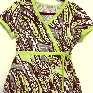 Koi lime green and black XS scrub top