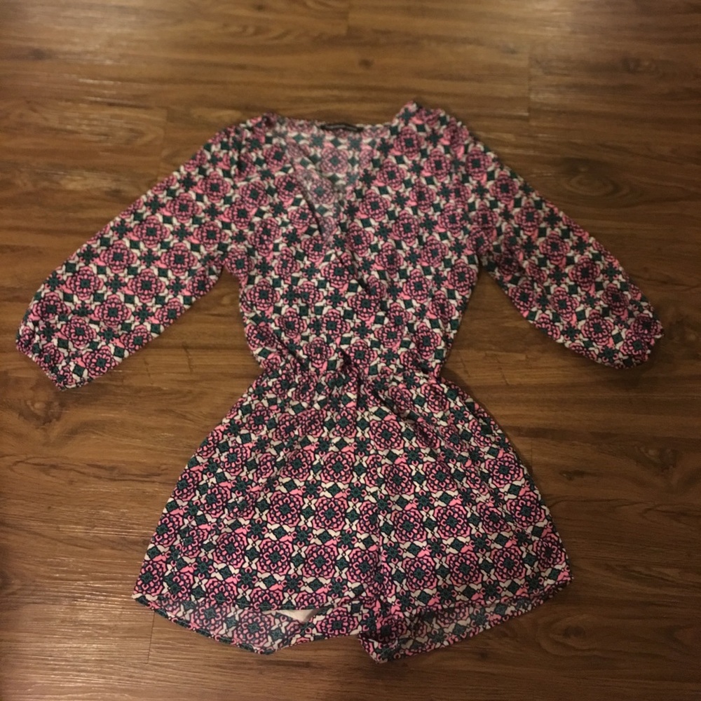 Foreign Exchange colorful quarter sleeve romper