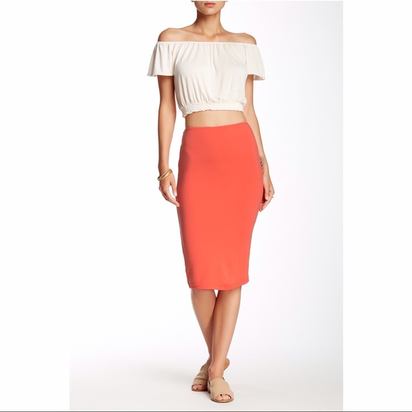 American Apparel Mid-Length Pencil Skirt - Picture 2 of 2