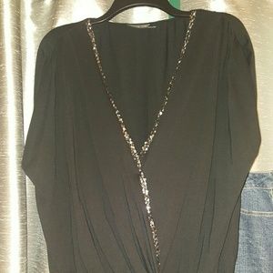 Deep plunge short sleeve  sequin top