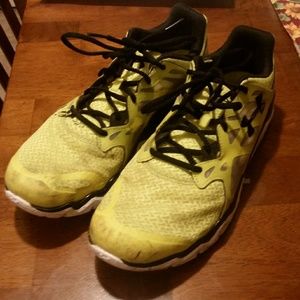 Under Armour Neon Running shoes