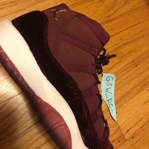 Jordan 11 velvet
