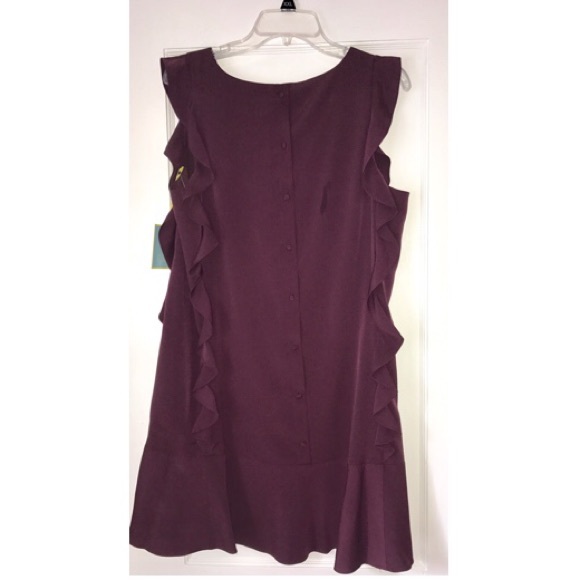 ❌Sold❌ CeCe Harper Ruffle Dress - Picture 4 of 6