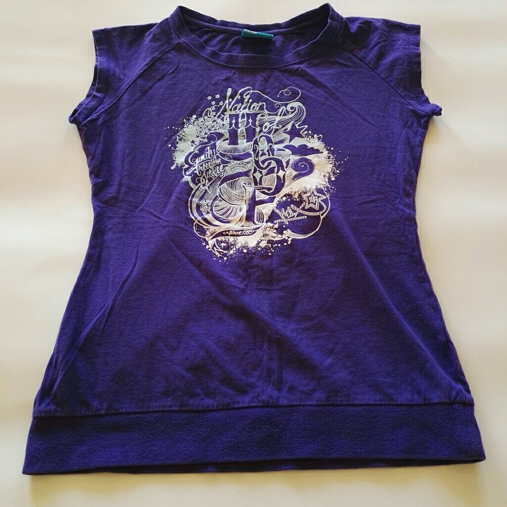Purple Graphic Tee Size S
