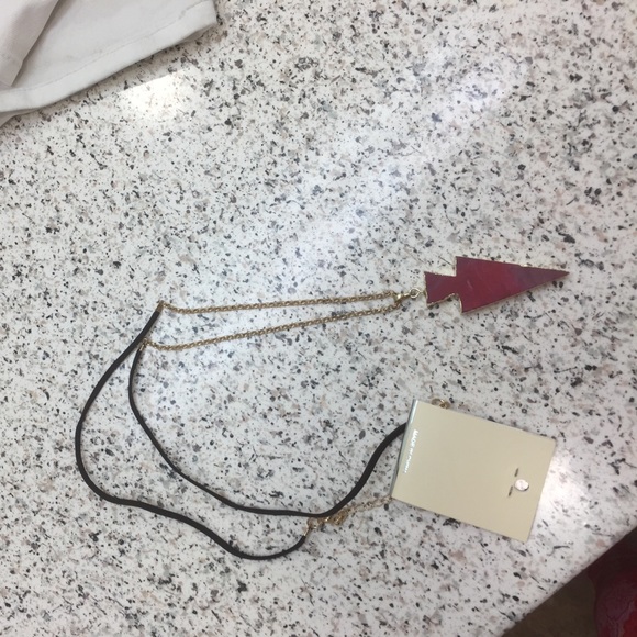 Necklace - Picture 1 of 2