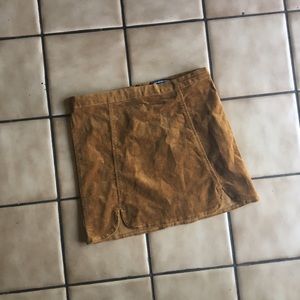 raquel brandy melville skirt
