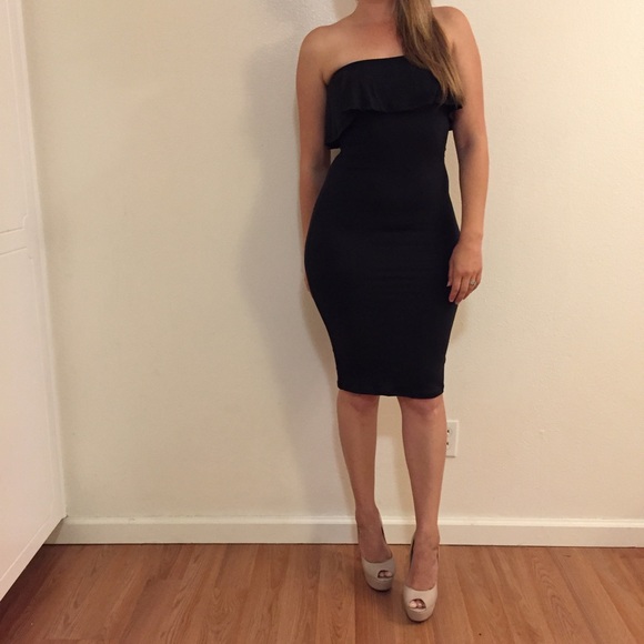 •LAST ONE• Ruffle Top Strapless Midi Dress - Picture 7 of 7