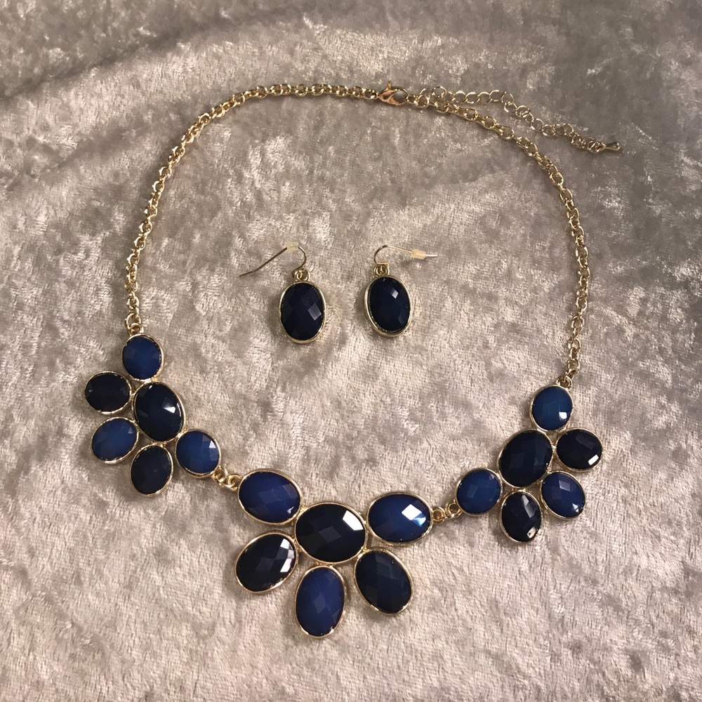 Navy blue oval earrings and necklace