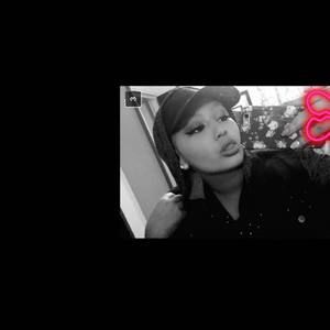 Meet your Posher, Yvette