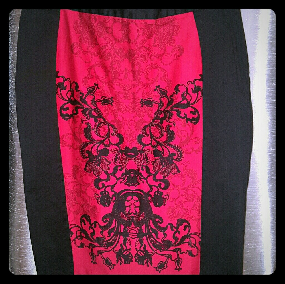 Simply stunning pencil skirt
