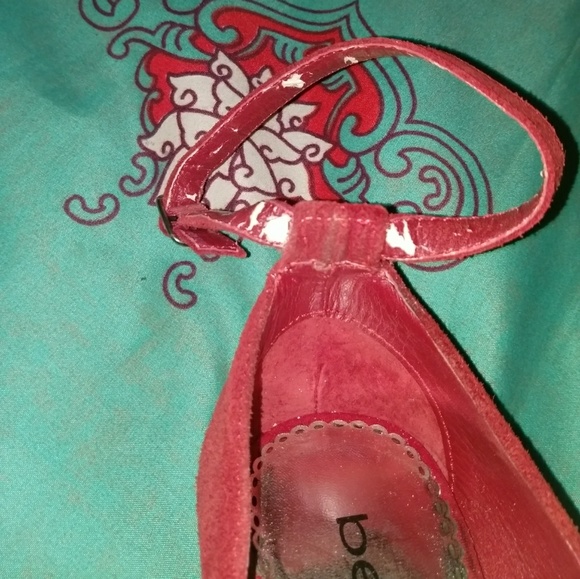 bebe beautiful red suede platforms - Picture 4 of 4