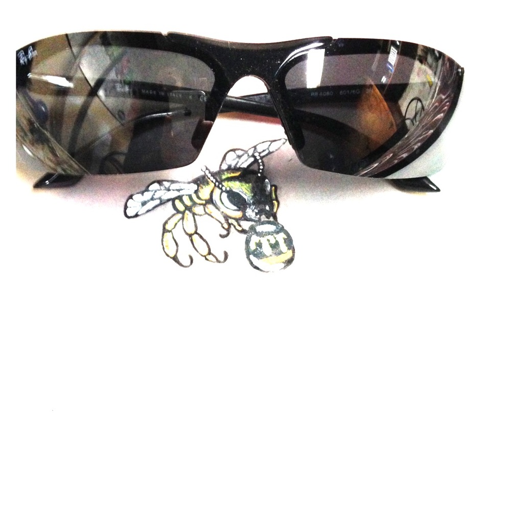 Ray Ban sunglasses new in case