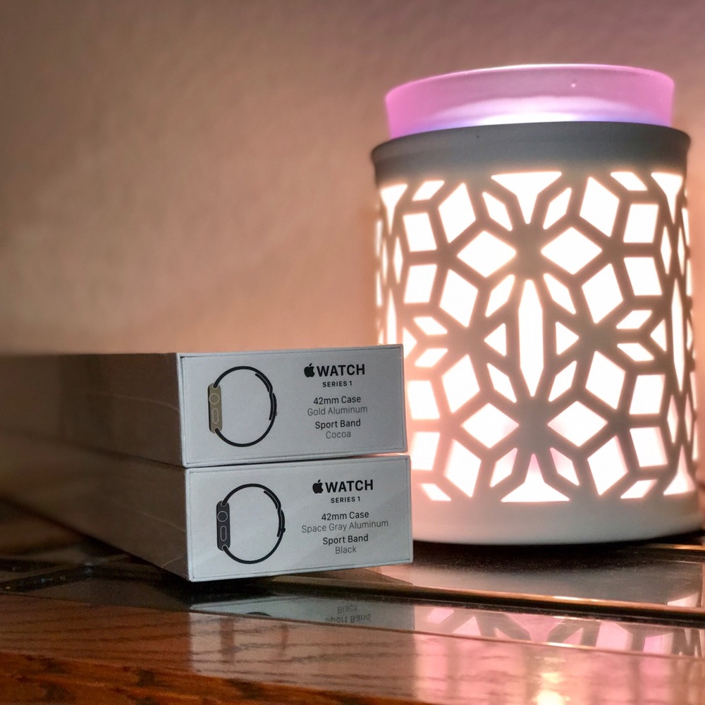 MUST SELL! O.B.O. BRAND NEW APPLE WATCHES