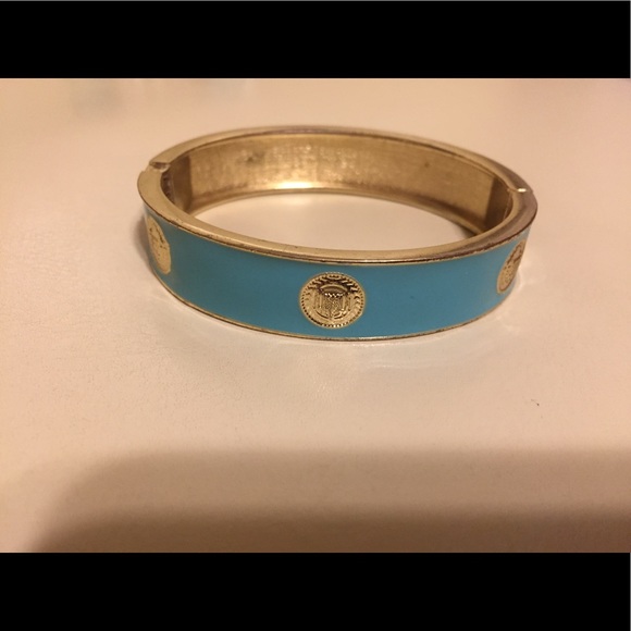 🦋.   "3" TURQUOISE COLOR 3 BRACELETS - Picture 4 of 5