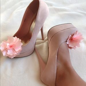Pastel pink platform flower 🌺 pumps 👠