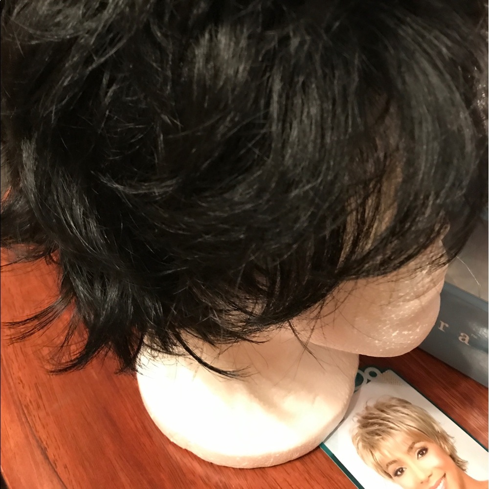 Wig - Picture 2 of 4