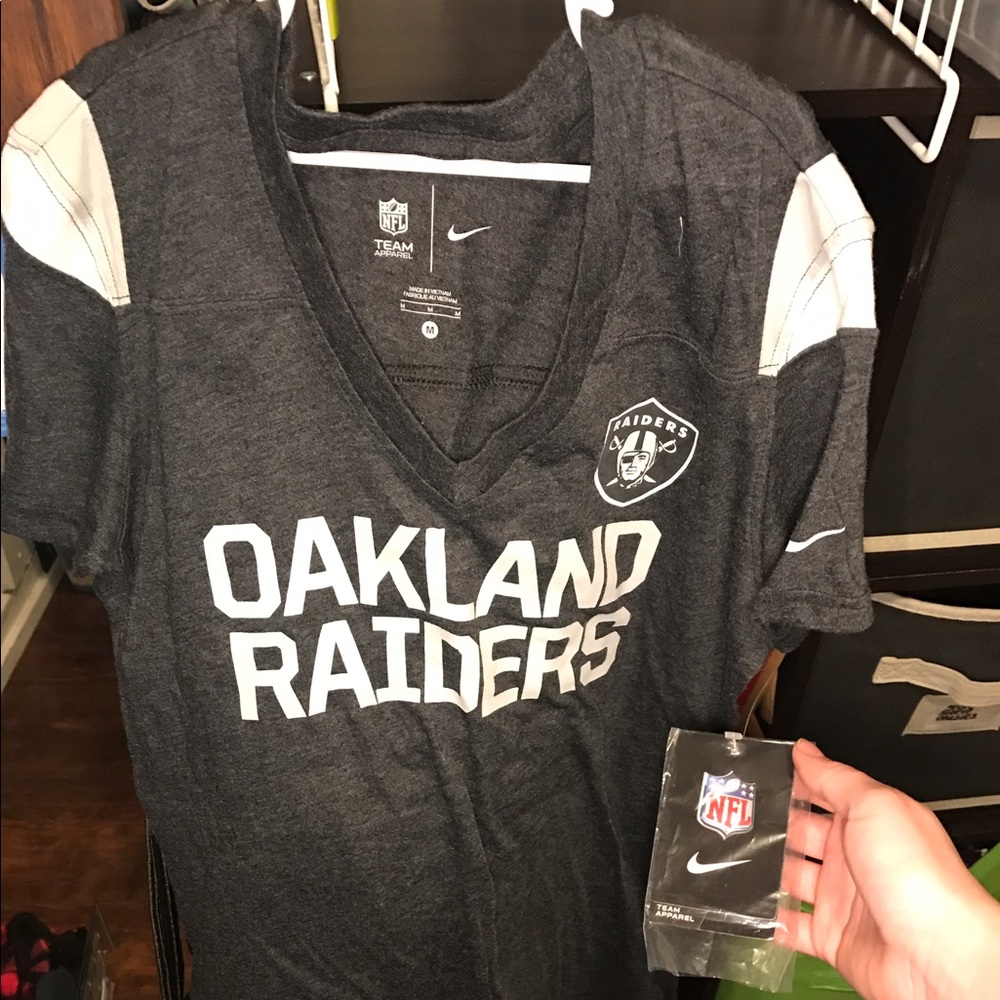 Women's Oakland raider shirt, new w/tags, medium