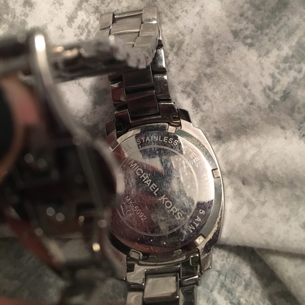 Watch - Picture 2 of 5
