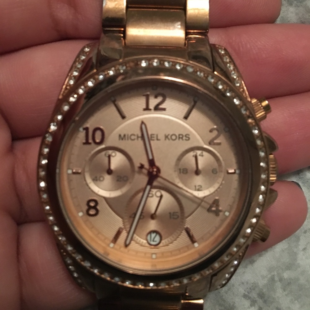 Watch - Picture 2 of 4