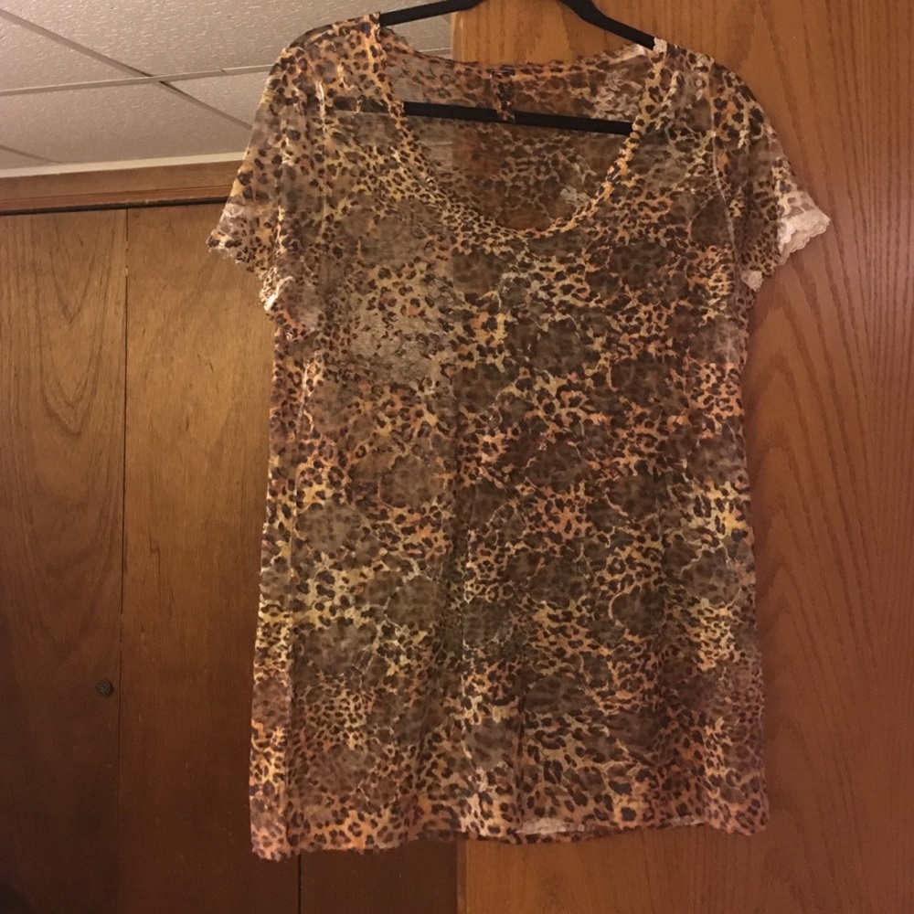 NWOT Zinna sheer patterned shirt size L.