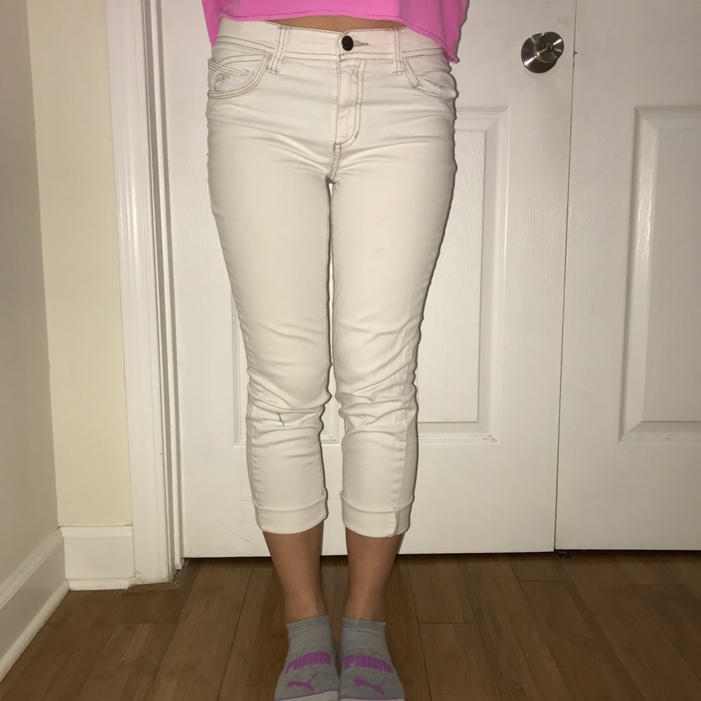 White Capri jeans