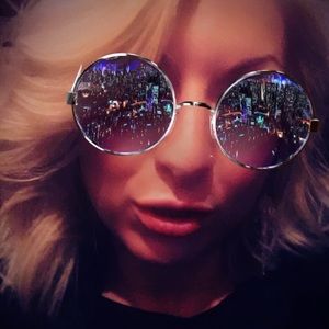 Meet your Posher, Eliana