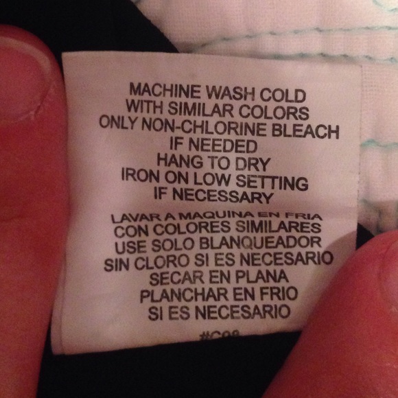 Black Oversized Lily White Tank - Picture 7 of 8