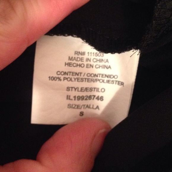 Black Oversized Lily White Tank - Picture 8 of 8