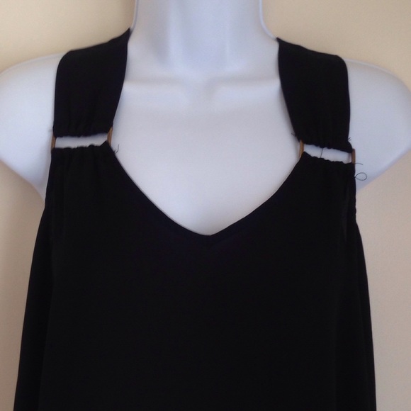 Black Oversized Lily White Tank - Picture 3 of 8