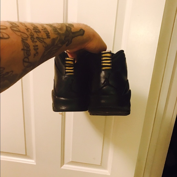 Retro 10s NYC SZ 10 dead 💀 Dead stock 💀 - Picture 3 of 4