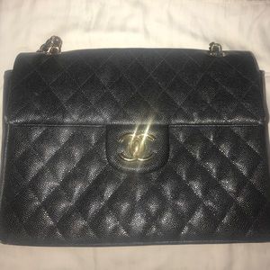 Chanel quilted Caviar bag jumbo