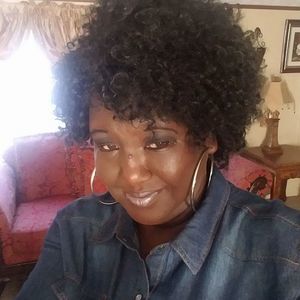 Meet your Posher, Edna