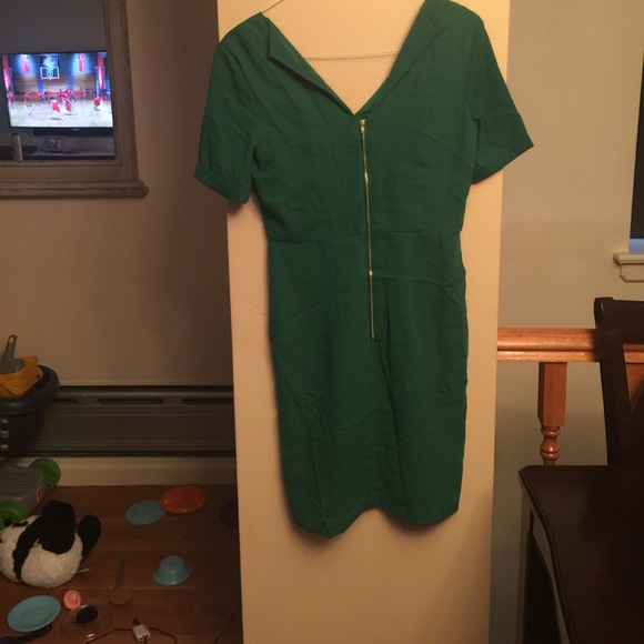 Short sleeve dress - Picture 2 of 2