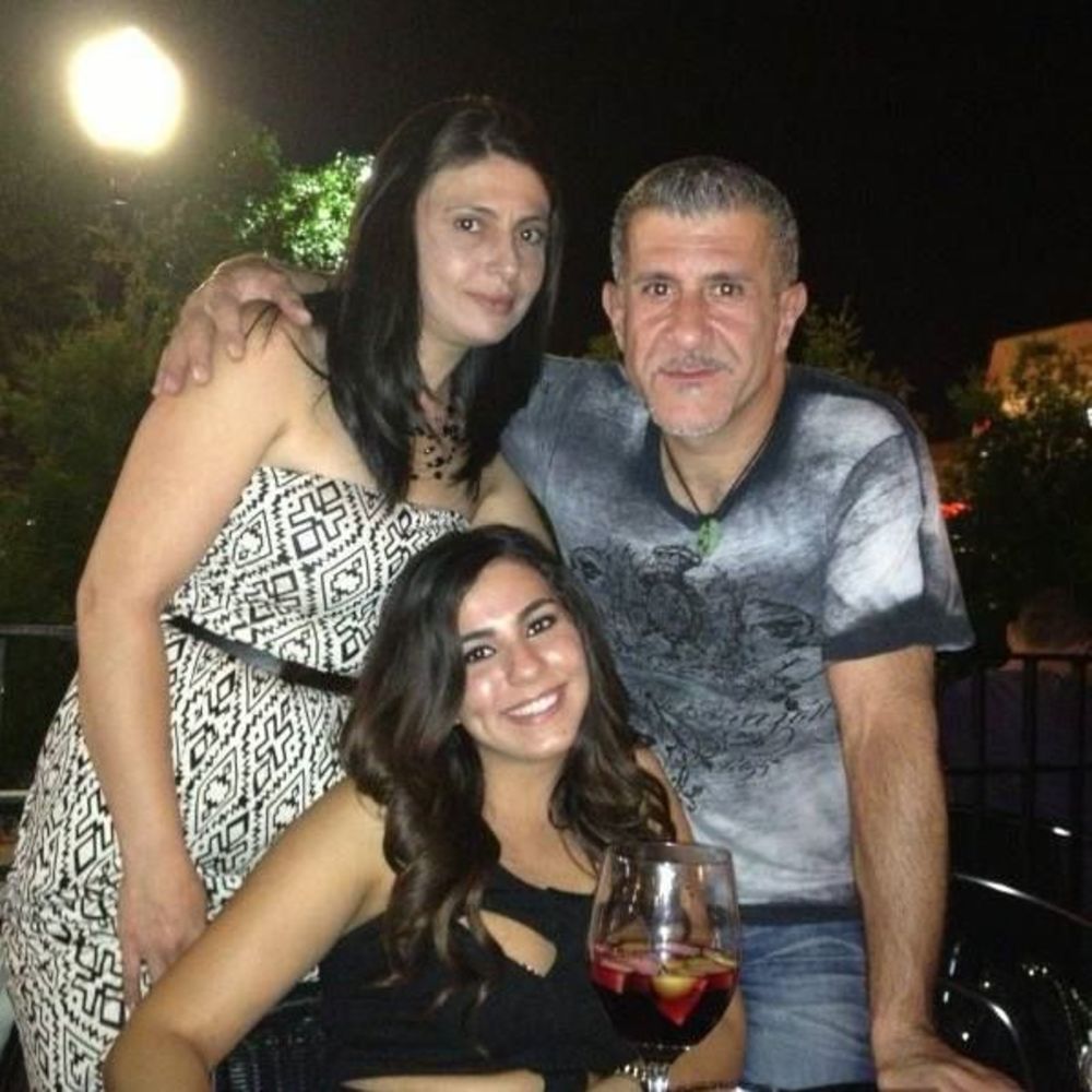 Meet your Posher, Aida