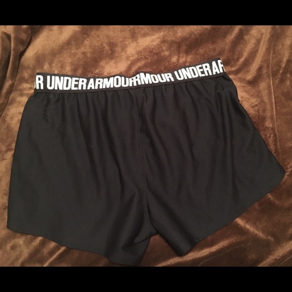 Black Under Armour shorts - Picture 2 of 3