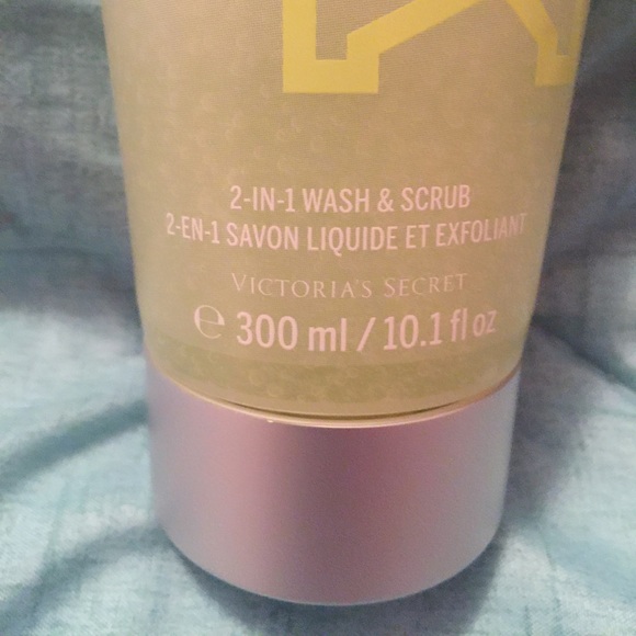 Pink scrub - Picture 2 of 2