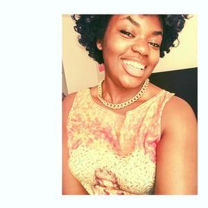 Meet your Posher, Amina