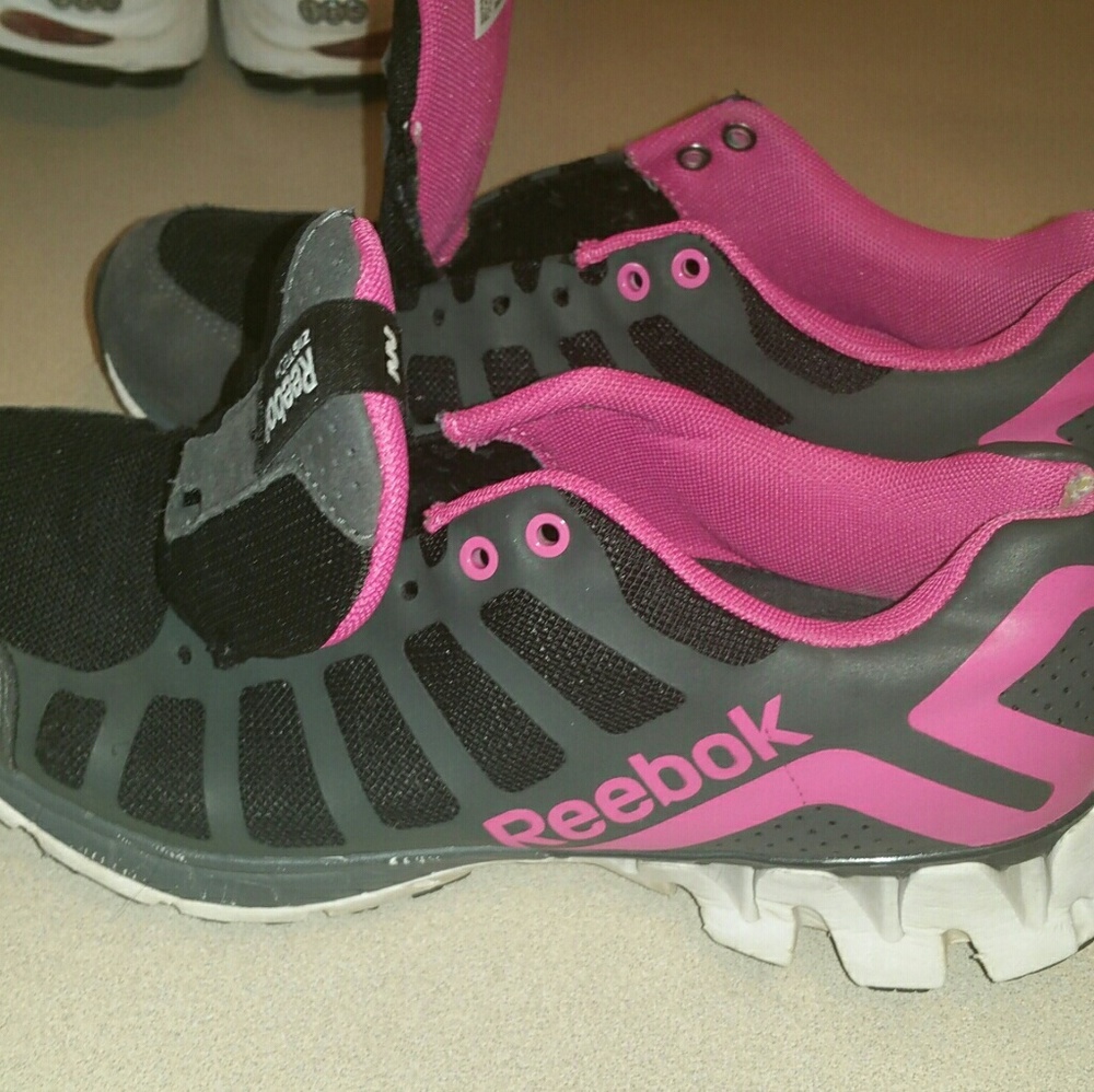 Women's Reebok zig shoes